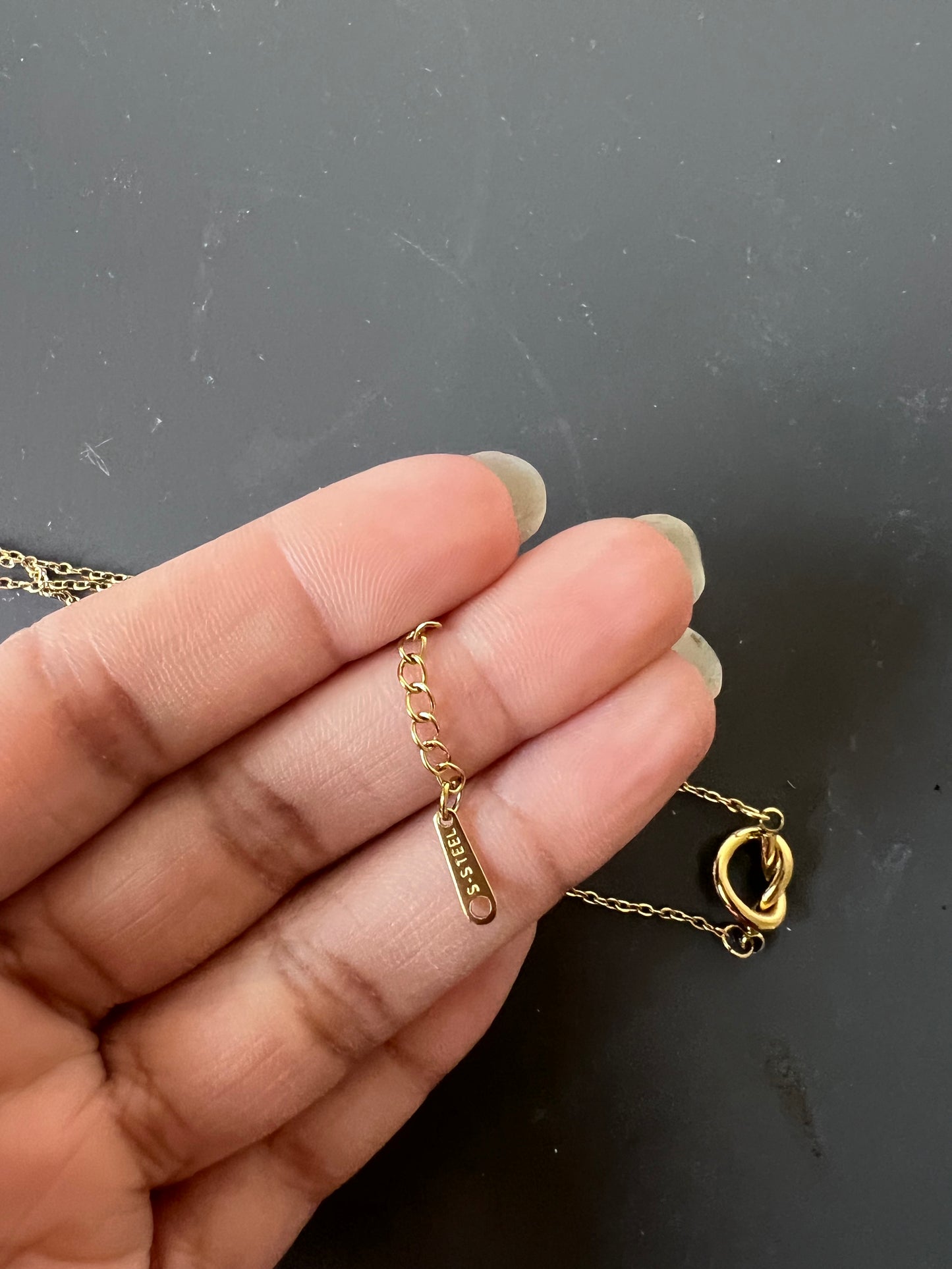 Knot necklace