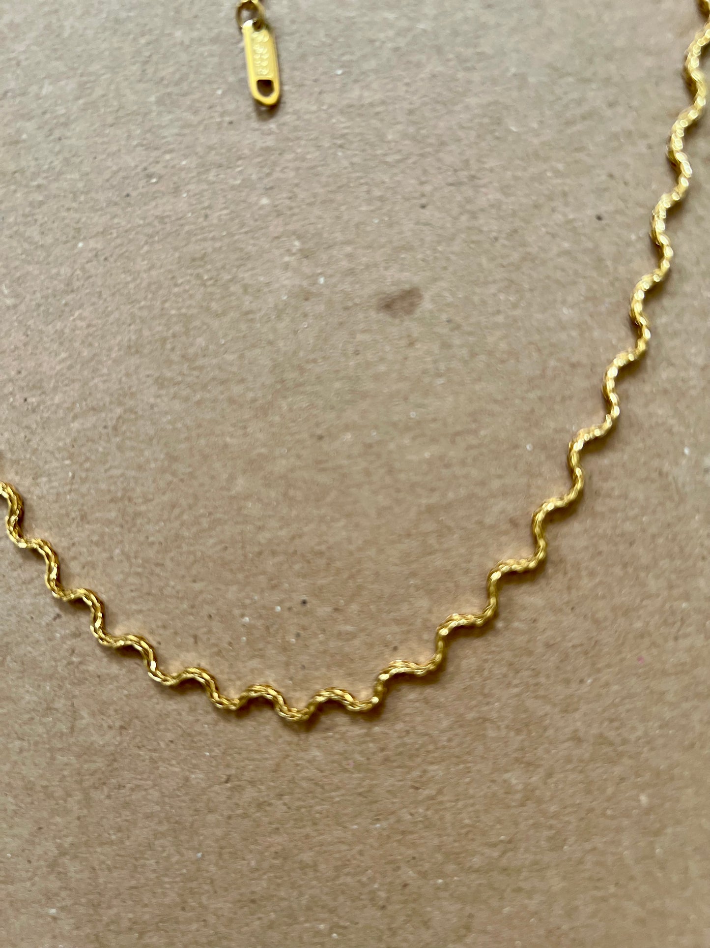 Wave necklace