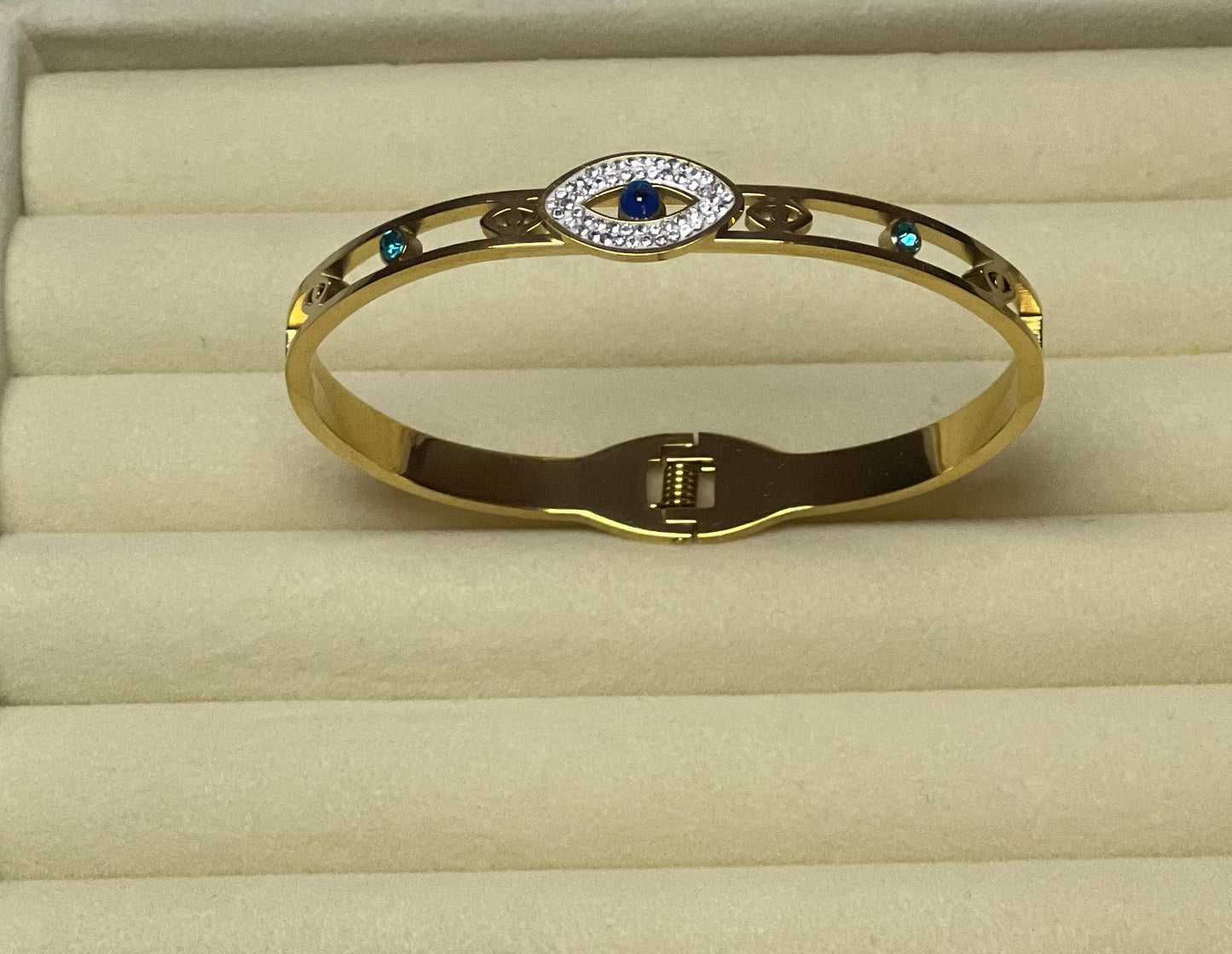 Stone evil eye bracelet