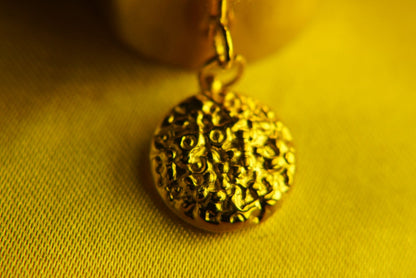 Hammered disc charm ring