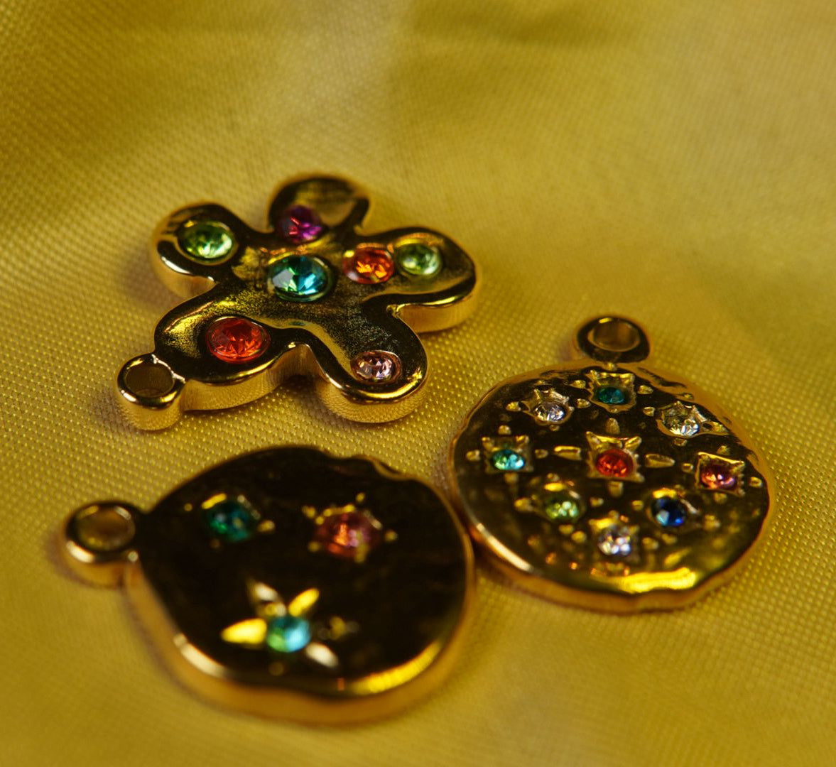 Round Multi Zircon Charm