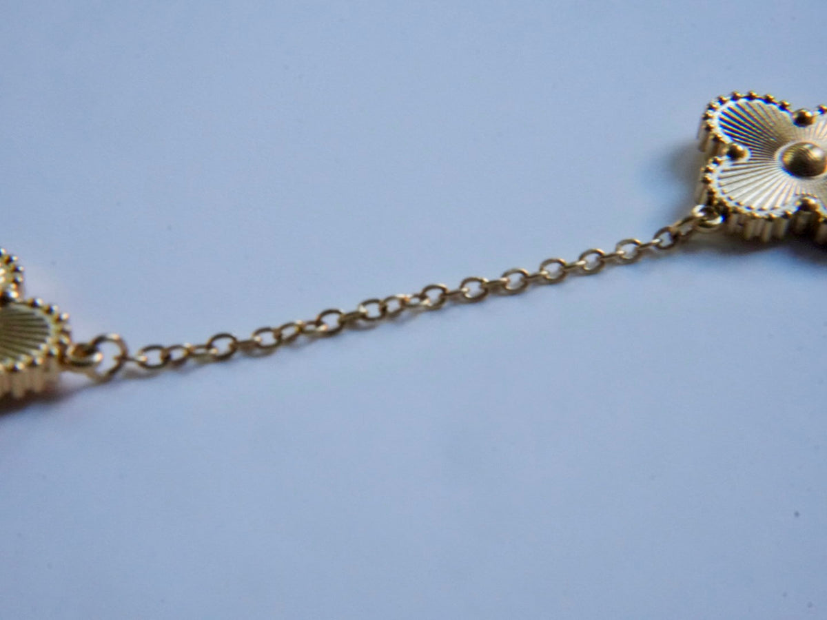 Clover necklace