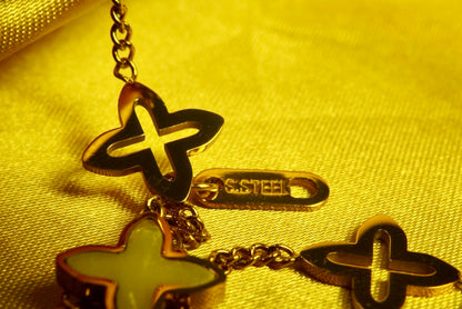 Dainty clover bracelet