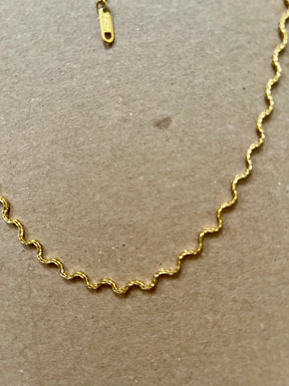 Wave necklace