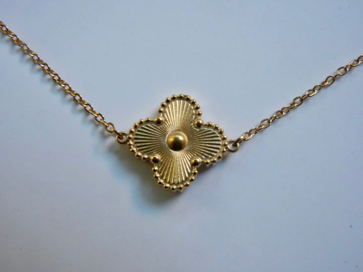 Clover necklace