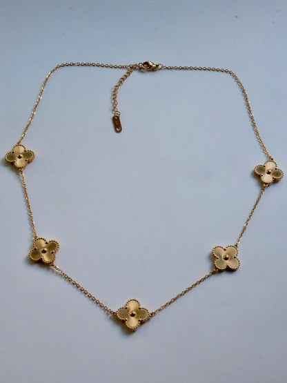 Clover necklace